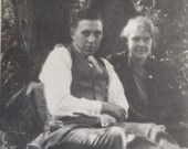 Tip Pellow et Marjory Rosseter autour de 1922.  &mdash; Photo : Clayton’s Kids – Pioneer Families of Hearst Public School, Editeurs : Terry West, Frank Pellow, Ernest Bies / Auteur du texte Pivabiska Is Our Home : Frank Pellow