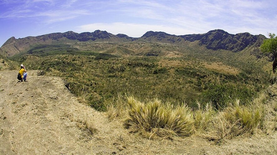 Le cratère du mont Fentale, en des temps plus tranquilles. &mdash; Photo : Smithsonian Institution