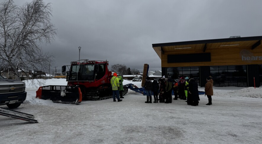 Cette collaboration entre le Club Voyageur de Hearst, la Police provinciale de l’Ontario, le Service d’ambulance de Cochrane, le ministère des Richesses naturelles et les pompiers de Hearst offrait une série de cinq ateliers pour les élèves de toutes les écoles de la région.  &mdash; Photo : Renée-Pier Fontaine