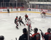 Le tournoi NOHA aura lieu du côté de New Liskeard/Haileybury du 4 au 6 avril, où neuf équipes se disputeront le droit de participer aux provinciaux à New Hamburg durant le weekend de Pâques.  &mdash; Photo : Hearst Lumber Kings U18/Facebook