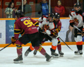 Les Jacks ont ainsi remporté leur 39e « succès » de la saison de 52 parties et un 20e gain à domicile en 26 parties, la deuxième meilleure fiche de la ligue, derrière les Cubs de Sudbury.  &mdash; Photo : Lumberjacks/web