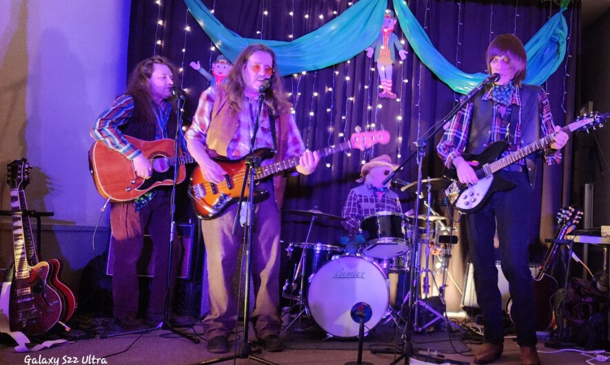 La Légion de Hearst a organisé une soirée spéciale dédiée à la musique de Creedence Clearwater Revival (CCR), un groupe mythique de rock américain, le 14 mars dernier.  &mdash; Photo : Suzanne Gaudreault