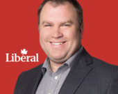 Steve Black travaille comme directeur du développement des affaires, du marketing et des relations communautaires pour Dumas Contracting à Timmins, et son rôle de conseiller fait en sorte qu’il siège à plusieurs comités.  &mdash; Photo : Steve Black/Facebook