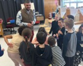 Le Théâtre des Gobelins à l’École catholique Ste-Anne de Hearst  &mdash; Photo : Gracieuseté Joël Lauzon