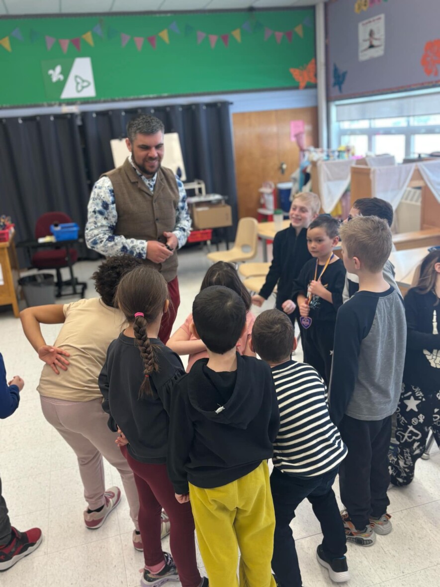 Le Théâtre des Gobelins à l’École catholique Ste-Anne de Hearst  &mdash; Photo : Gracieuseté Joël Lauzon