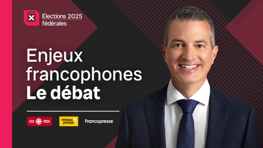 Mathieu Nadon, chef d’antenne du Téléjournal Ottawa-Gatineau, anime le débat sur les enjeux francophones de Radio-Canada et Réseau.Presse.  &mdash; Image : Radio-Canada