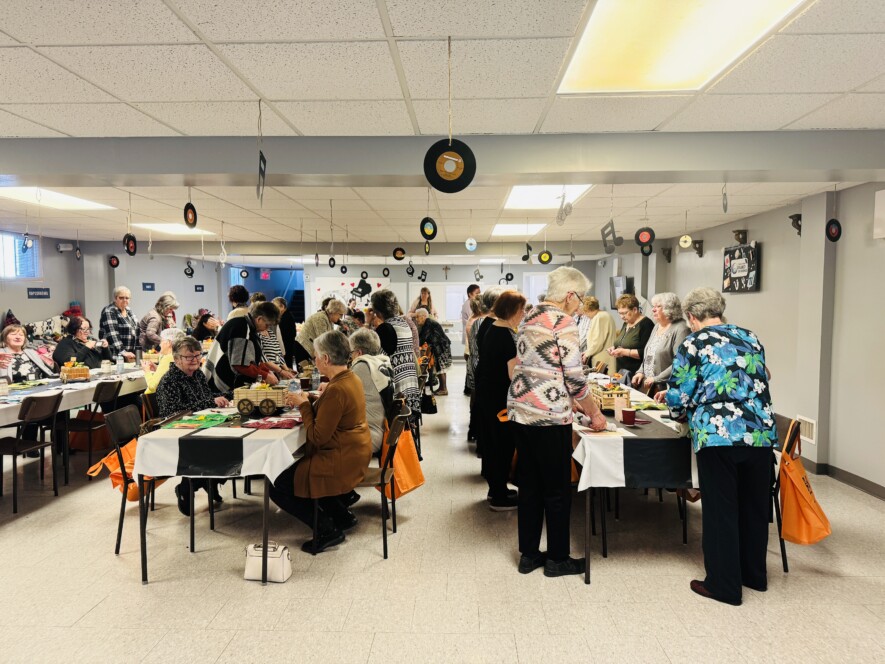 Le groupe de 66 femmes au diner &mdash; Photos : Renée-Pier Fontaine - Le Nord