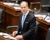 Le ministre des Finances de l’Ontario, Peter Bethlenfalvy, est en voie de dévoiler le budget annuel de la province. &mdash; Photo : Franck Gunn/Archives La Presse Canadienne