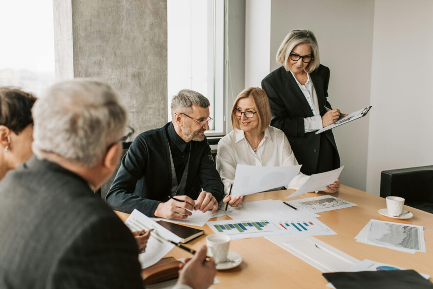 De plus en plus d’ainés repoussent l’âge de leur départ à la retraite ou reprennent un emploi après plusieurs années d’inactivité. Les chercheurs appellent les employeurs à changer leur regard et à les considérer comme une richesse.  &mdash; Photo : Vlada Karpovich – Pexels