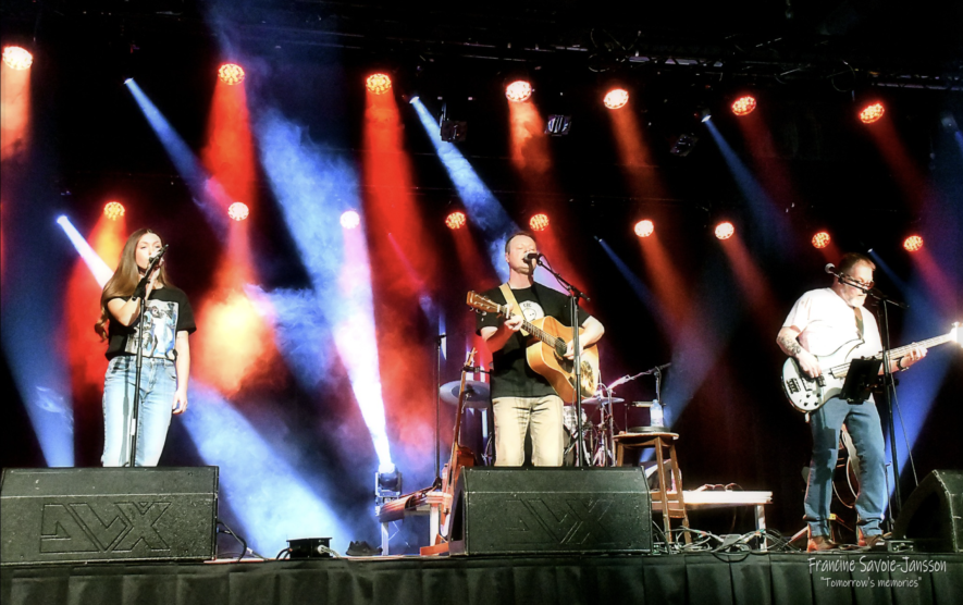 Laurence et Martin Villeneuve avec Luc Poulin et Michael Veilleux  &mdash; Photo : Francine Savoie-Jansson