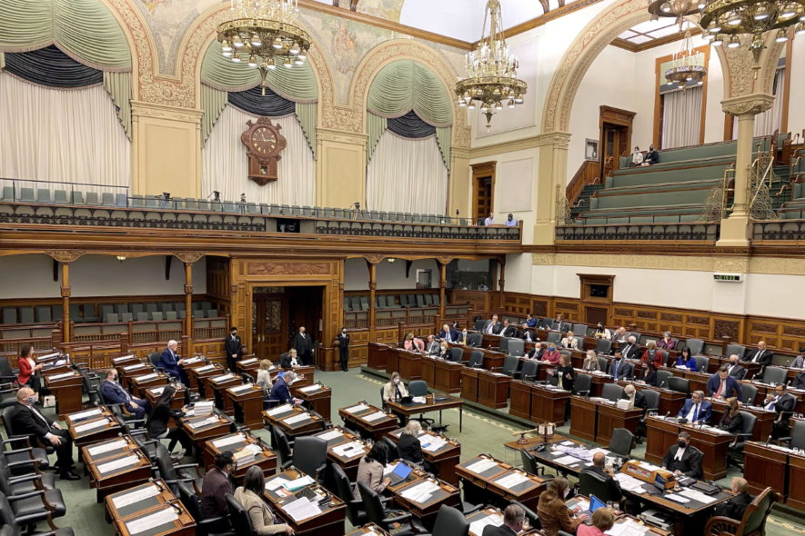 Les élus de l’Assemblée législative ont adopté rapidement, et à l’unanimité, le projet de loi, de la première à la troisième lecture. &mdash; Photo : Patrick Woodbury/Archives Le Droit