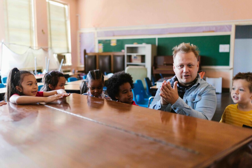 La francophonie en milieu minoritaire compte beaucoup sur l’immigration francophone. Dans les écoles, où se fait une grande partie du travail de construction identitaire, les animateurs culturels réfléchissent aux manières de conjuguer protection de la culture locale et diversité. &mdash; Photo : RDNE Stock projetct – Pexels