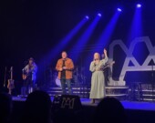 Maxime Landry et Annie Blanchard lors de leur deuxième prestation sur les planches du CAH en peu de temps &mdash; Photos : Renée-Pier Fontaine