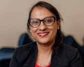 La professeure en sciences humaines et sociales interdisciplinaires à l’Université de Hearst, Sushma Dusowoth, a participé à la conférence annuelle du Conseil nternational d’Études Francophones (CIÉF) en Afrique du Sud, qui s’est tenue du 9 au 15 juin dernier.  &mdash; Photo de courtoisie