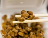Un bol de natto &mdash; Photo : DepositPhotos