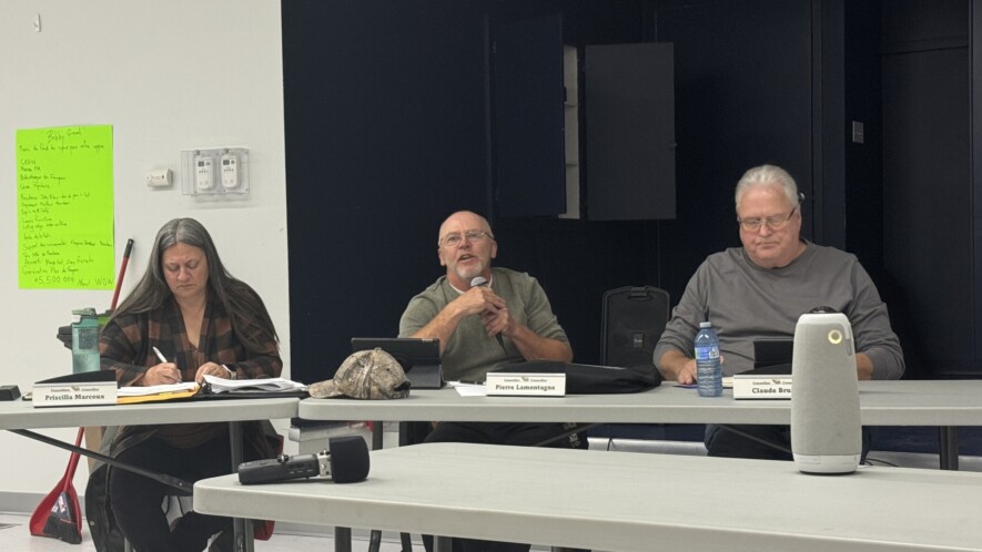 Les conseillers Priscilla Marcoux, Pierre Lamontagne et Claude Brunet  &mdash; Photo : Renée-Pier Fontaine