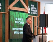 Tel qu’il l’a indiqué sur sa page Facebook, le député Gaétan Malette a assisté à la conférence et à la réception 2025 de l’Association des produits forestiers du Canada (APFC). &mdash; Photo : Gaétan Malette/Facebook