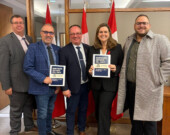Rick Dumas, président de la NOMA et Dave Plourde, président de la FONOM. &mdash; Photo : Northwester Ontario Municipal Association/Facebook