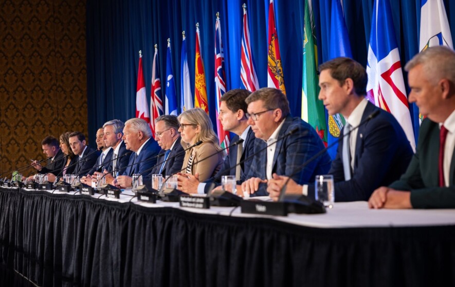 Les premiers ministres du Canada ont tenu une rencontre à Huntsville en Ontario au mois de juillet 2025, comme l’a indiqué Doug Ford sur sa page Facebook, dans le but de construire une économie plus compétitive, résiliente et autonome afin d’être prêts à affronter tous les obstacles. &mdash; Photo : Ford Nation/Facebook