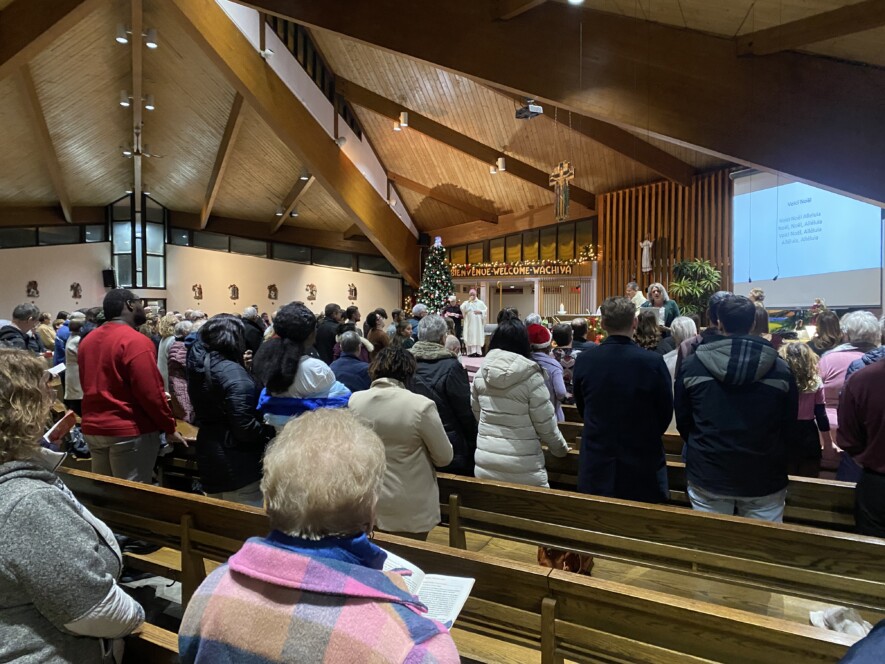 Une forte présence de la communauté à la paroisse Notre-Dame de l’Assomption de Hearst. &mdash; Photo : Ndery Dione