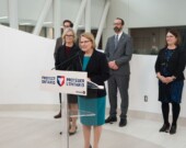 À l’Hôpital Women’s College, Sylvia Jones a annoncé cet investissement pouvant atteindre 8 millions de dollars pour soutenir la planification de 16 nouvelles cliniques d’enseignement en soins primaires. &mdash; Photo : Sylvia Jones/Facebook