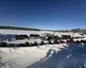 Une forte participation de motoneigistes au festival Hearst Snow Fest. &mdash; Photo : Mylène Coulombe-Gratton