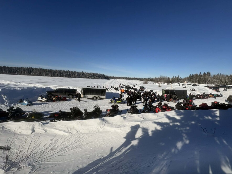 Une forte participation de motoneigistes au festival Hearst Snow Fest. &mdash; Photo : Mylène Coulombe-Gratton