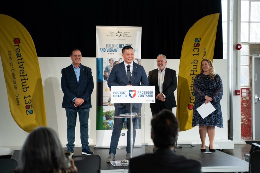 Le ministre Stan Cho a indiqué sur sa page Facebook qu’en investissant dans les organismes locaux d’arts et de culture, «nous protégeons l’Ontario en soutenant les personnes et les lieux qui rendent nos communautés et notre province plus fortes». &mdash; Photo : Stan Cho/Facebook
