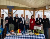 Le ministre McCarthy a indiqué sur sa page Facebook que cette mesure accroît la liberté des adultes de 19 ans et plus de profiter du plein air à leur manière dans la plupart des parcs de l’Ontario, tout en respectant les règles en vigueur. &mdash; Photo : Todd McCarthy/Facebook