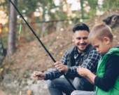 Précisément, les 20 et 21 juin, les résidents canadiens pourront pêcher partout dans la province sans avoir à se procurer de permis ni de carte de pêche. &mdash; Photo : Vitaly Gariev/Pexels