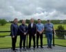 George Pirie en compagnie du maire de Kapuskasing, Dave Plourde, et d’autres leaders communautaires. &mdash; Photo : George Pirie/Facebook