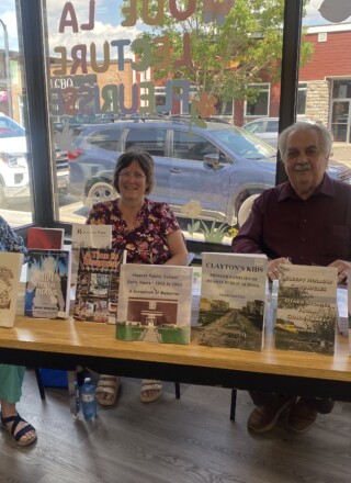 L’auteur et historien Ernie Bies, originaire de Hearst et profondément attaché à ses racines, a publié un nouveau livre intitulé Pioneer Trails : Surveying the National Railway Line in Northern Ontario – A Memoir by J.S. Nelles.  &mdash; Photo : Ndery Dione
