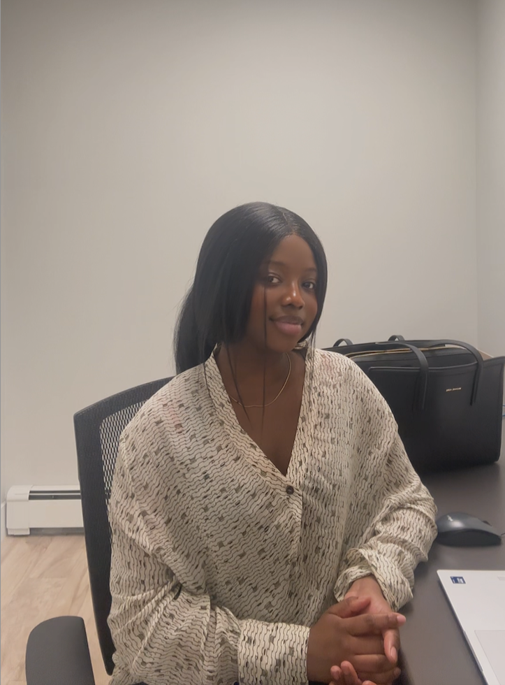 Obtenue son baccalauréat en gestion en juin 2025 à l’université de Hearst, Saoudiatou Ba occupe désormais à Nord-Aski un poste professionnel de sa passion. &mdash; Photo de courtoisie
