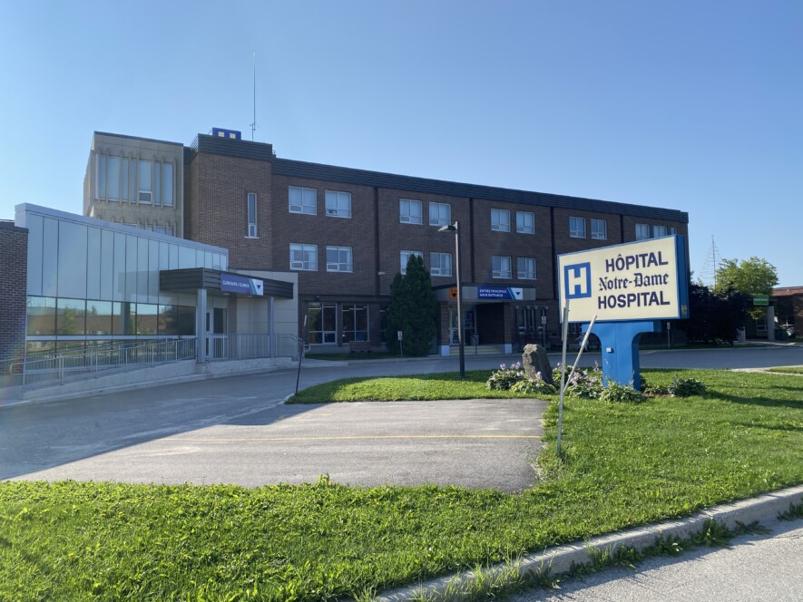 L’Hôpital Notre-Dame de Hearst fait face à des interrogations concernant le recrutement récent de médecins et de spécialistes qui ne seraient pas bilingues. La situation suscite des préoccupations quant à l’accès aux services de santé en français. &mdash; Photo : Ndery Dione