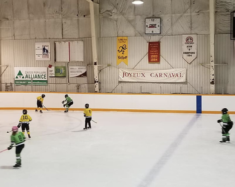 La Municipalité de Mattice-Val Côté étudie différentes options pour aménager une nouvelle patinoire au Complexe sportif, dont une installation extérieure ou une surface de glace synthétique à l’intérieur de l’aréna.  &mdash; Photo : matticevalcote/web