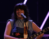 La musicienne acadienne Lisa LeBlanc ouvre le spectacle Tout pour la musique, disponible sur webouest.ca. Photo: Productions Rivard  