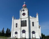 L’été dernier, avec son centenaire à l'horizon, l’église a profité du financement des gouvernements provincial et fédéral ainsi que du concours Beau Sauvetage de la Fiducie nationale du Canada pour développer une stratégie de marketing, ajouter des éléments d’accessibilité et modifier l’extérieur et l’entrée du bâtiment. — Cody Broderick
