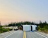 L’un des trois accidents de camions survenus sur la section québécoise de la TransQuébec-Labrador en moins d’une semaine au mois d’août.

 — Escorte routière Baie-Comeau (Courtoisie)