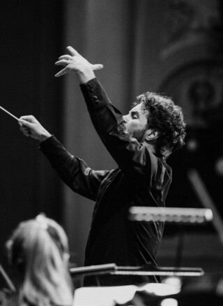 Simon Rivard en plein action avec l’Orchestre classique de Montréal. — Brent Calis (Courtoisie)