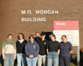 Les élèves saint-pierrais et leurs enseignantes accompagnantes, Claire Autin et Anaïs Siosse, hors de l’École de musique à l'Université Memorial. &mdash; John Babb