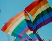 Le gouvernement du Canada travaille présentement à l’élaboration d’un tout premier Plan d’action fédéral LGBTQ2. &mdash; Crédit : Daniel James – Unsplash