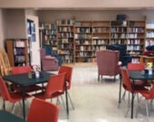 La bibliothèque rénovée du Club Amical du Nouveau Sudbury &mdash; Photo : Céline Paulin