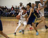 Match de basketball des Voyageurs de la Laurentienne en janvier 2020 &mdash; Photo : Archives