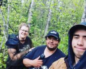 Julie Roy, Martin Hébert et Alexis Hébert ont profité de la basse saison pour faire le tour du terrain. De nouveaux lots sont en aménagement. &mdash; Photos : Fournie