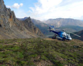 Montagnes Mackenzie, dans les Territoires-du-Nord-Ouest, près du site où ont été découvert les fossiles. &mdash; Photo : Elizabeth C. Turner