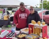 Jason et Lianne Roy au Marché des fermiers de la rue York &mdash; Photo : Lise Dugas