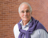 Robert Major, MSRC, Chevalier de l'Ordre des Palmes académiques de la République française a fait carrière à l'Université d'Ottawa. &mdash; Photo : Andrea Campbell