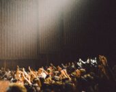 Le projet de loi S-215 vise à stabiliser les situations financières des établissements postsecondaires du Canada et se veut un rappel qu’il revient aux gouvernements provinciaux et fédéral de les financer adéquatement. &mdash; Crédit : Edwin Andrade – Unsplash