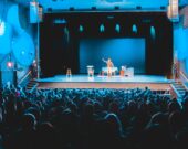 Pour la conférencière Émilie Perreault, l’art au quotidien permet de prendre soin de sa santé mentale. &mdash; Crédit : Erik Mclean – Unsplash