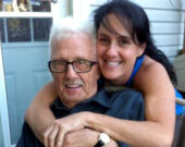 Kimberly Dwyer et son père, Kevin Dwyer. Comme il a été mineur pendant 33 ans, c’est lui qui a inspiré sa fille à rejoindre le secteur minier. &mdash; Photo : Kimberly Dwyer
